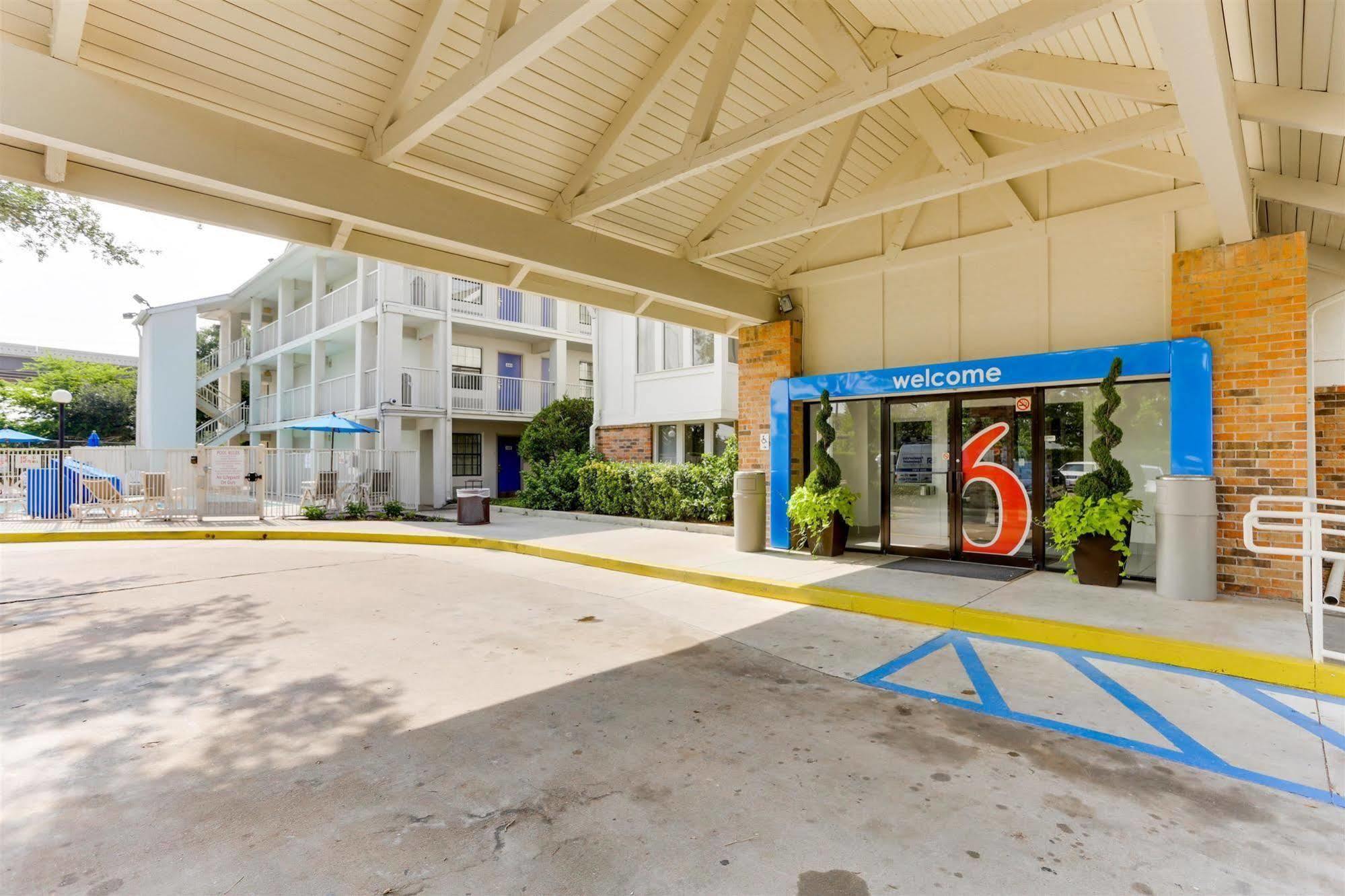 Motel 6 Houston, Tx - West Exterior photo