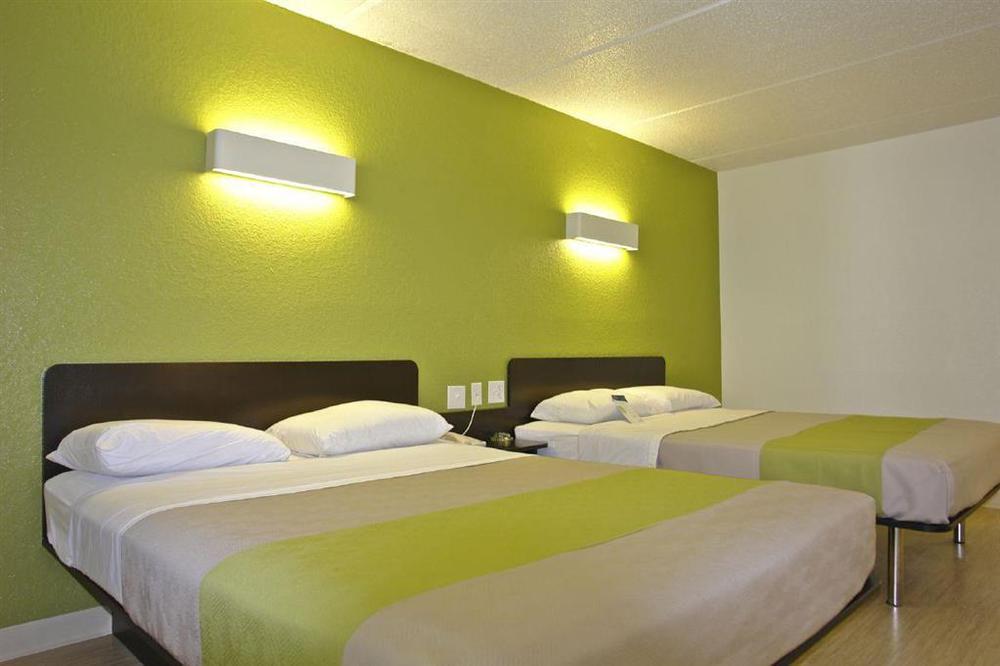 Motel 6 Houston, Tx - West Room photo